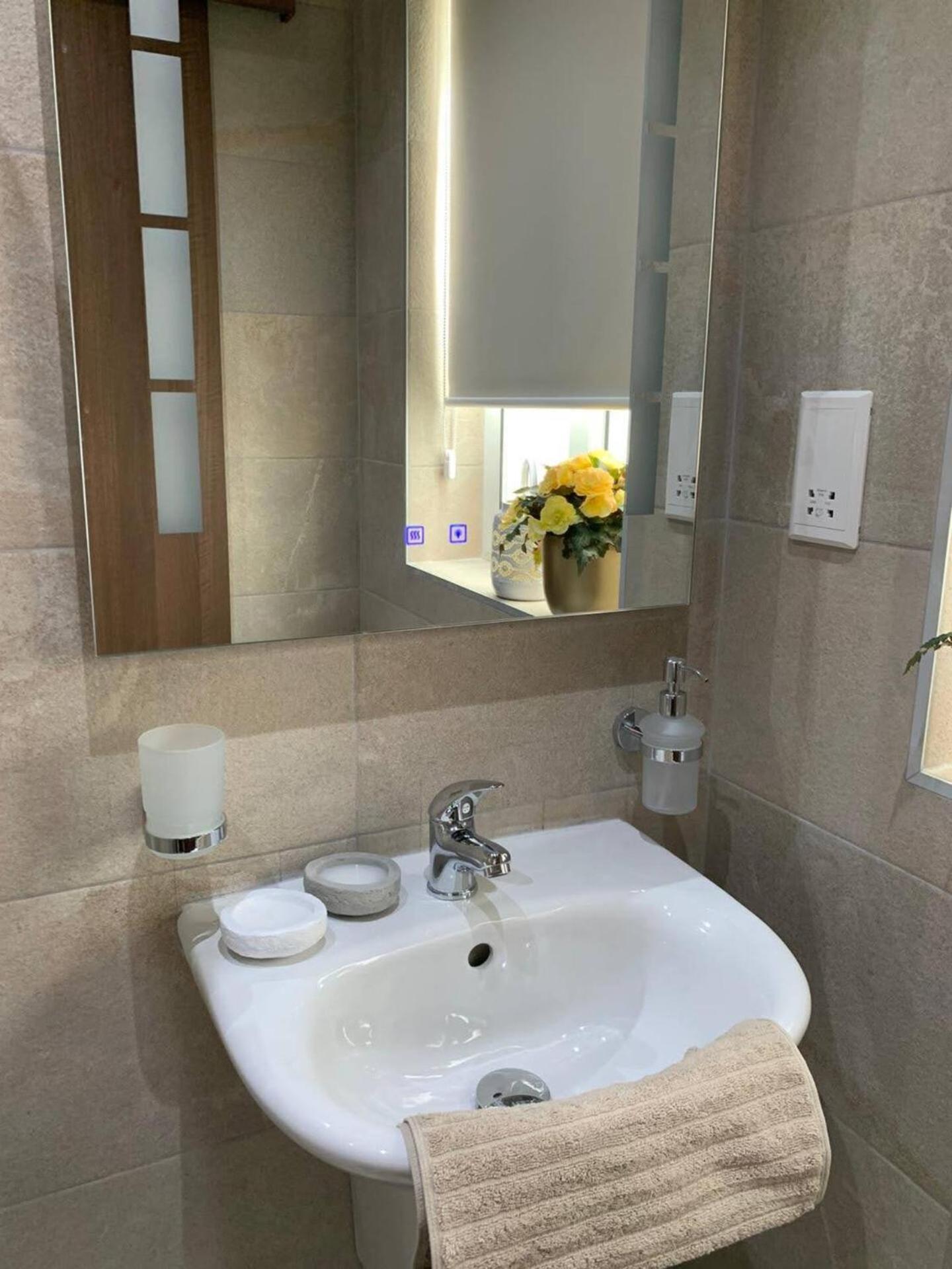 Fl 1 Ta'Lonza Luxury With Hot Tub By Homely Mellieħa Dış mekan fotoğraf